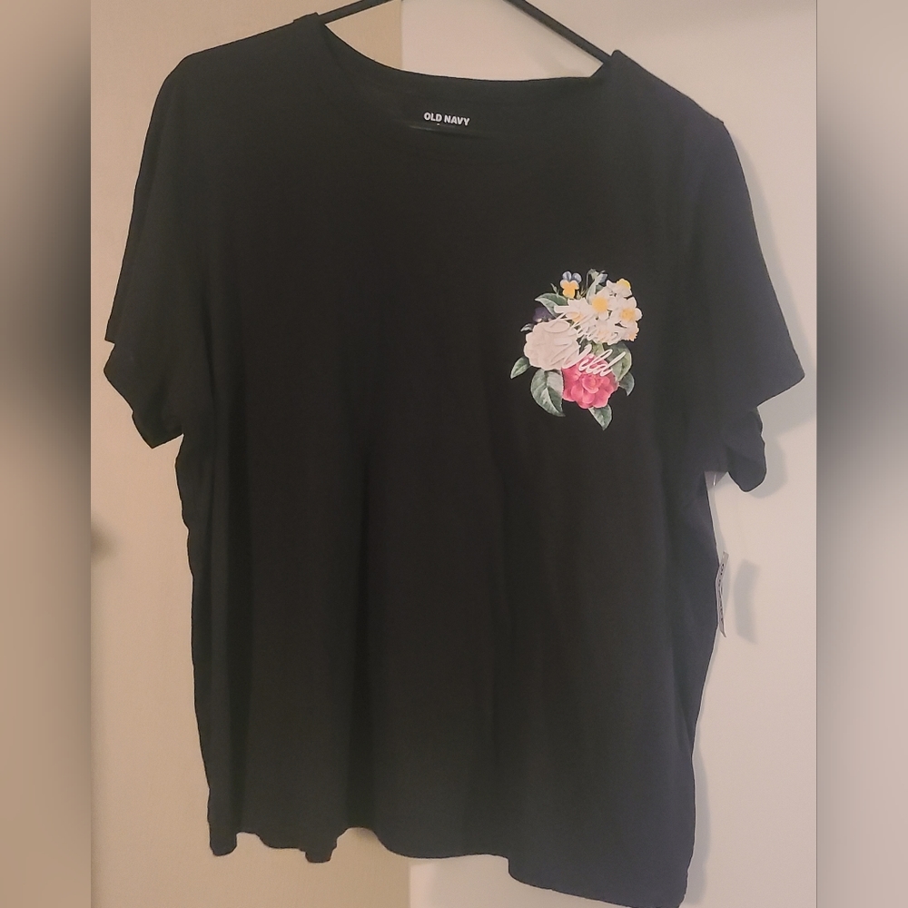 Old Navy Black T-Shirt NWT